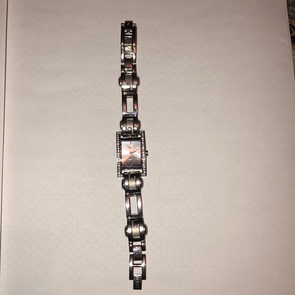 GUESS WATCH - Picture 3 of 4